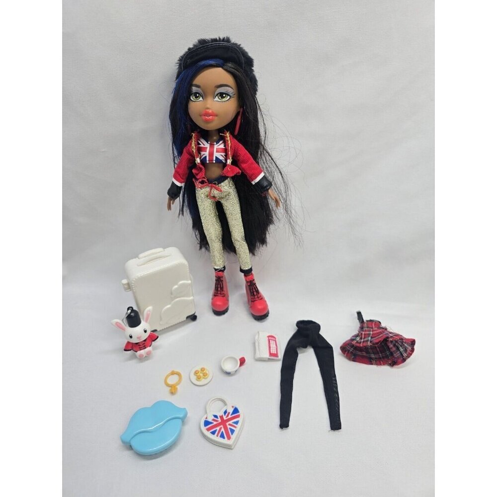 Bratz Doll Study Abroad Sasha UK Bunny Boo Goes London 2015 With Accessories